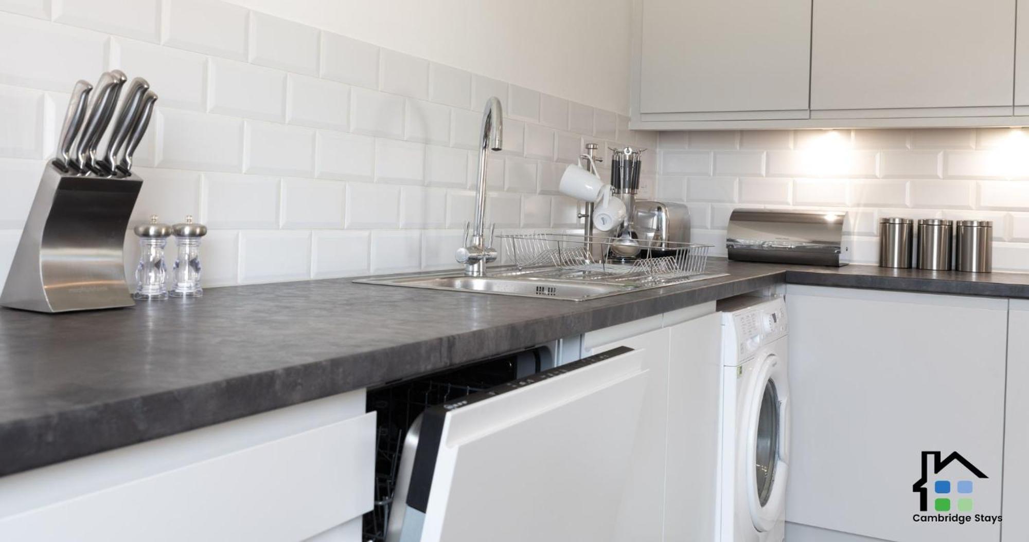 Cambridge Stays Riverside Apart Hotel With 2Br Flats At The City Centre-Parking-Balcony Room photo